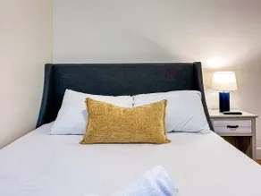 (S-P1) 2 Bedroom, Clean & Cozy! Porter Sq! - Image 3