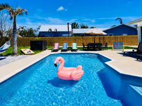 2 miles to Beach, House+Guest House+Heated Pool - Image 5