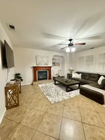 Spacious Kid Friendly Lux Home w/Pool, BBQ,Garage - Image 3