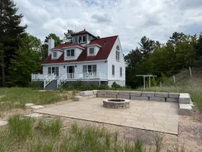 SeaWatch Beach House - Lake Superior Access - Image 2