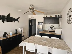 Beachfront apartment with direct beach access - Image 3