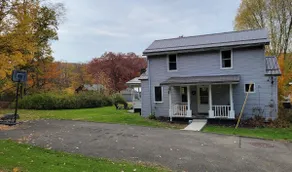 In the ❤ of Ohiopyle. Large yard with firepit - Image 3