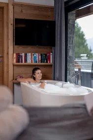 Superior Chalet for 10 people with sauna and outdoorjacuzzi - Image 3