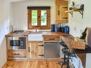 Keldholme Shepherds Hut - Uk37158 - Image 5