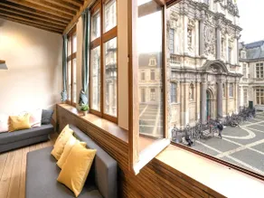 The Hendrik Square Residence - Image 4