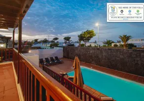 Stylish 6 Bed • Pool • Near Beach & Waterparks - Image 5