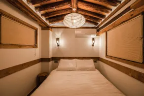 MOOD_AM, a quiet Korean house where ink and moonlight overlap - Image 4