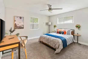 Central | 7 Mins to Airport | 1 Story | Sleeps 10 - Image 4