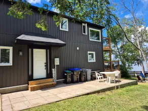 3 Bedroom Waterfront Cottage Kawartha Lakes - Image 4