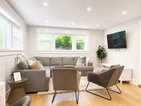 Bright 3BR Little Italy — Cafés, Parks & Dining - Image 2