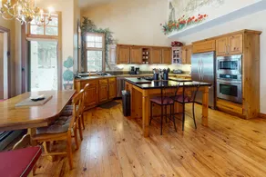Spacious 6BR Mountainview | Hot Tub - Image 5
