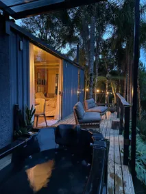 House Grey - A cabin and 3 exclusive bathtubs - Image 2