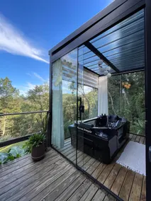 House Grey - A cabin and 3 exclusive bathtubs - Image 4