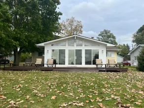 Vineyard Lake Waterfront Lakehouse - Boat for Rent - Image 3
