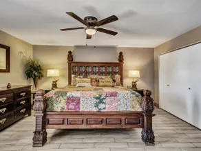 Royal Suite, Heated Pool & Spa 2 Bed 2 Bath - Image 4