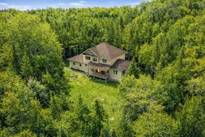 7-Bedroom Family Retreat • Golf Simulator • Hot Tub • Game Room • Near Tobermory - Image 2