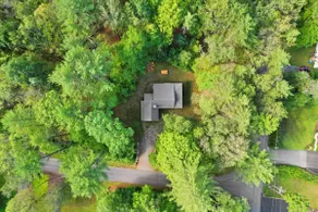 Pet friendly, private, prime Lake George location - Image 2