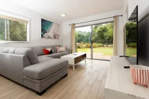 Broulee Beachfront Bliss - Near the Waves - Image 3