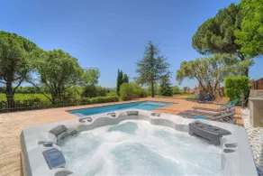 Unesco Views, No Car Needed, Pool, Aircon, Jacuzzi - Image 5