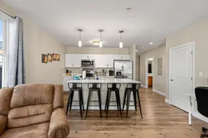 32 Cozy 1BR-pay for 3 mo the 4th is free Nov-March - Image 2