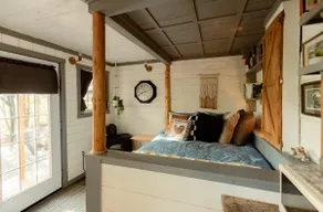 Fern Hollow Micro-Cabin | Pet-Friendly Retreat! - Image 3
