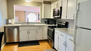 5 room sleeps 18 ppl.12 min from downtown 2600sqf - Image 4