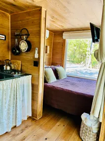 Perfect Cabin for Two- Hot Tub - Image 4