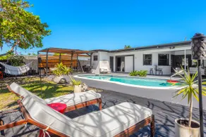 Unique Villa with pool on canal. Near beach, mall - Image 3