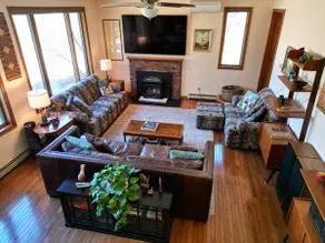 Hidden Stowe Gem:  Spacious Home on 100 Acres under 20 min drive to Stowe Mt. - Image 3