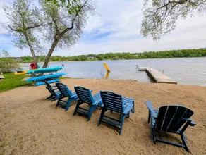 Private Beach I Lake Cabin l Pet Friendly I Kayaks - Image 2