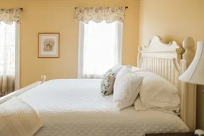 Family Retreat at Historic Lansdowne Manor - Image 4