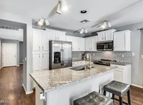 4BR Hot Tub • Sleeps 10 • Westgate & State Farm - Image 5