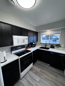 Relax In Your Home Away From Home - Image 3