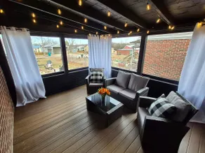 Cozy Cottage | Fire Pit + Screened Porch - Image 2