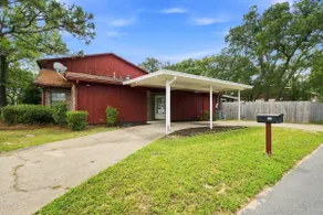 2BR Home + Yard | October Stay - Image 4