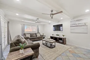 Heated Pool-King Bd, pool table,Wi-Fi, Smart TVs - Image 4