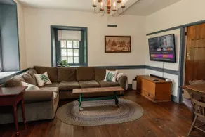 The 1764 Mohler House! Beautifully Restored Farmhouse 3BR/4BA on 9aces w/firepit - Image 4