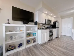 Beach Life in Oceanview Condo - Image 3