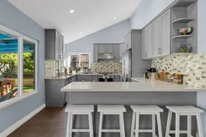 Luxury 5BR Pool + Jacuzzi Home |Disneyland 16 mil - Image 4