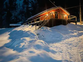 Cozy cabin in a fun location with nice views - Image 5