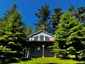 Guemes Island Birds View Cabin - Image 2
