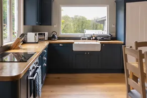 Lower Hill Cottage w/Swedish Hot Tub - Image 2