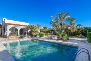 Stunning 5 bed Villa La Font, private pool - Image 2