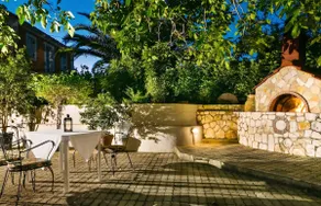 Spacious Apartment with Sea View in Tzamarelata - 90 m² - Image 2