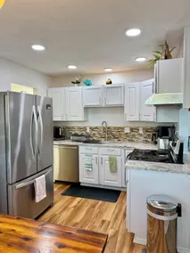 Good natured home with spacious backyard and patio - Image 3