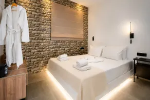Theros Luxury Apartment - Image 2