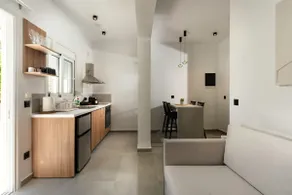 Theros Luxury Apartment - Image 5