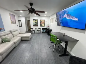 Modern Suite 20 Min from the Las Vegas Strip! - Image 2