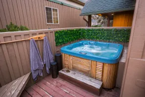 Private Hot Tub I RunningYI Crater Lake I Sleeps 8 - Image 2