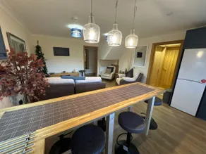 New City Ground Floor Flat, 3x Ensuite Double Beds - Image 3